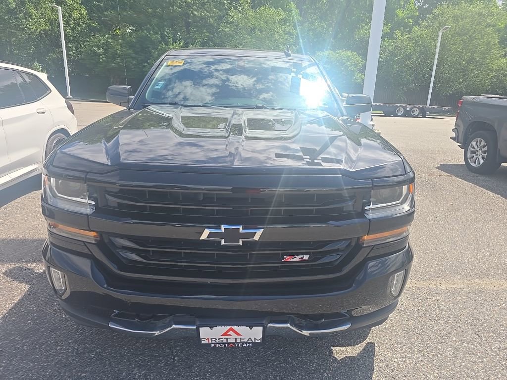 Used 2018 Chevrolet Silverado 1500 LT w/ All Star Edition image 2