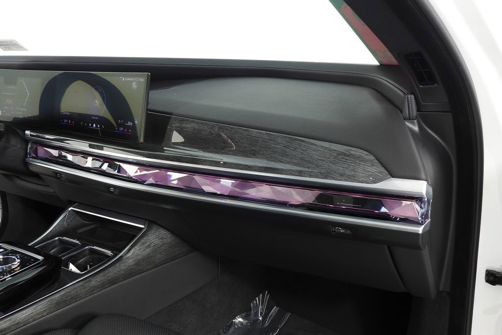 Used 2023 BMW 740i w/ Parking Assistance Package RWD image 14