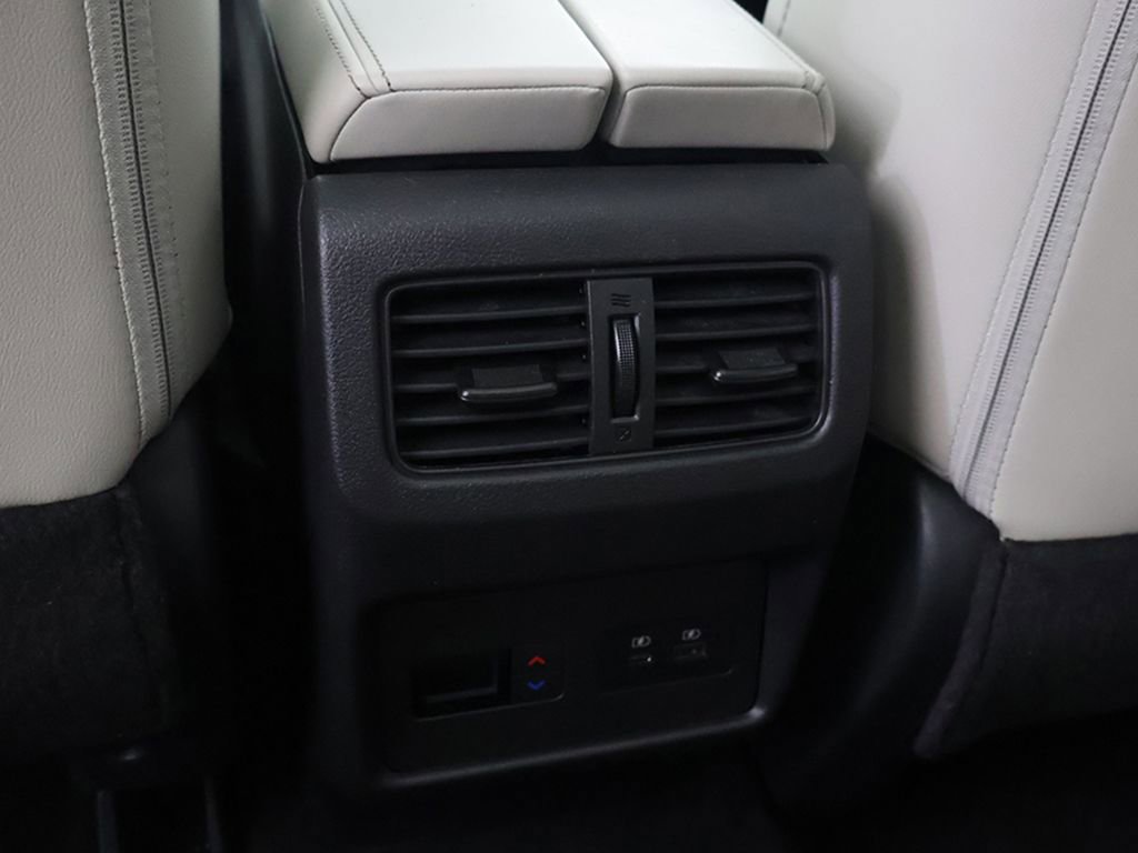 Used 2023 Nissan Rogue SL w/ SL Premium Package image 45