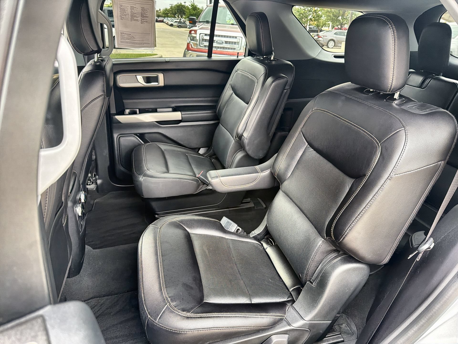 Used 2022 Ford Explorer Limited w/ Equipment Group 301A RWD image 22