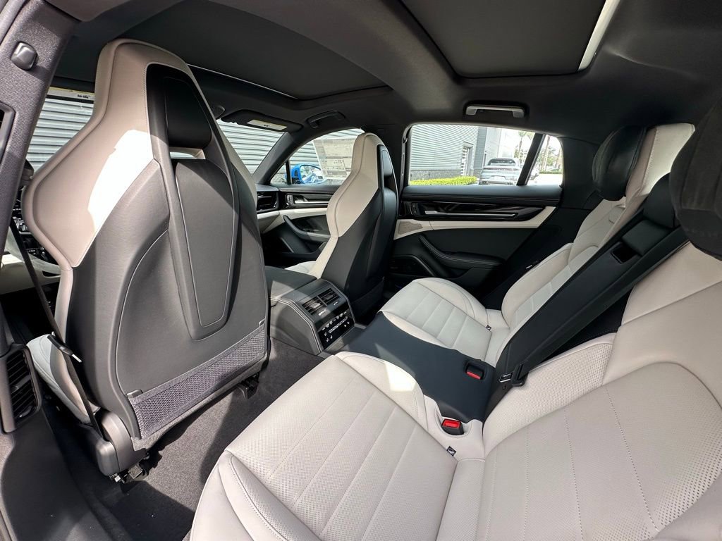 Used 2026 Porsche Panamera 4 AWD/4WD image 34