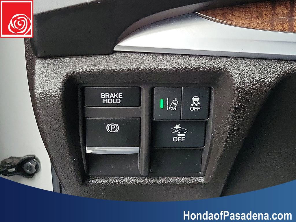 Used 2020 Acura MDX SH-AWD image 18