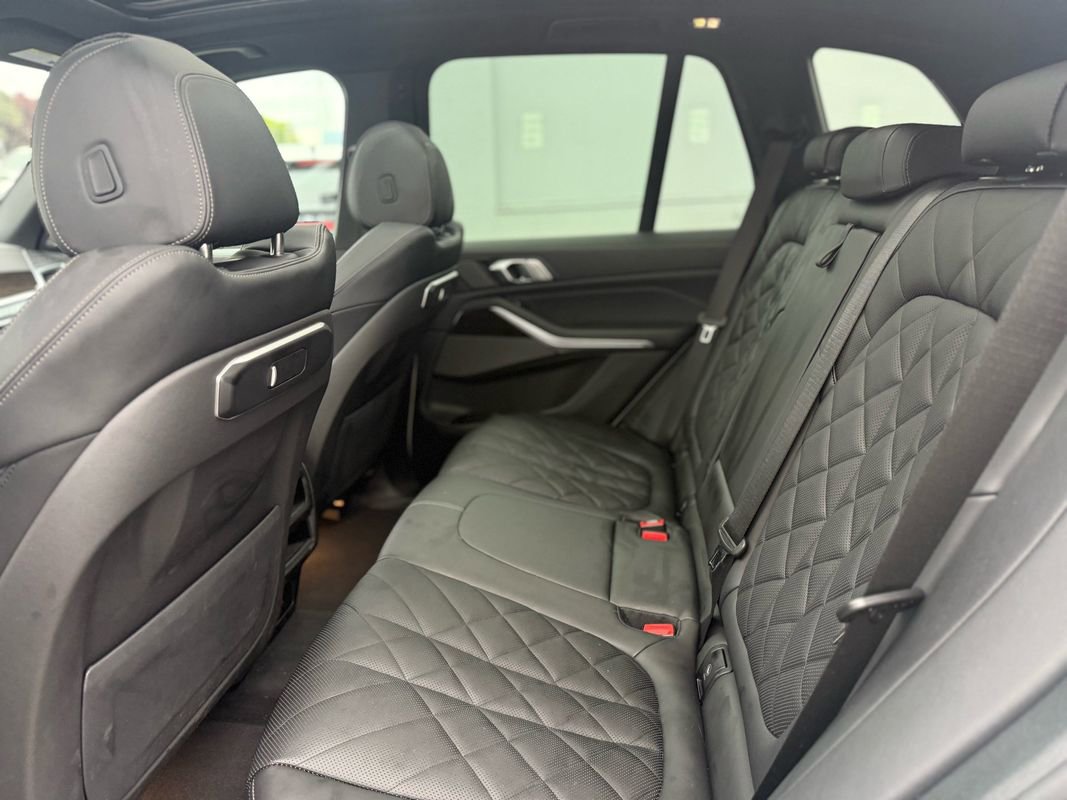 Used 2025 BMW X5 xDrive40i AWD/4WD image 13