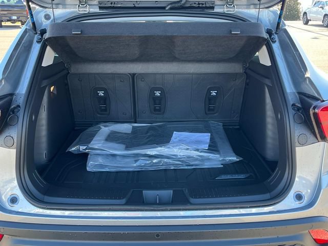 New 2026 Chevrolet Trax LT w/ Driver Confidence Package FWD image 6
