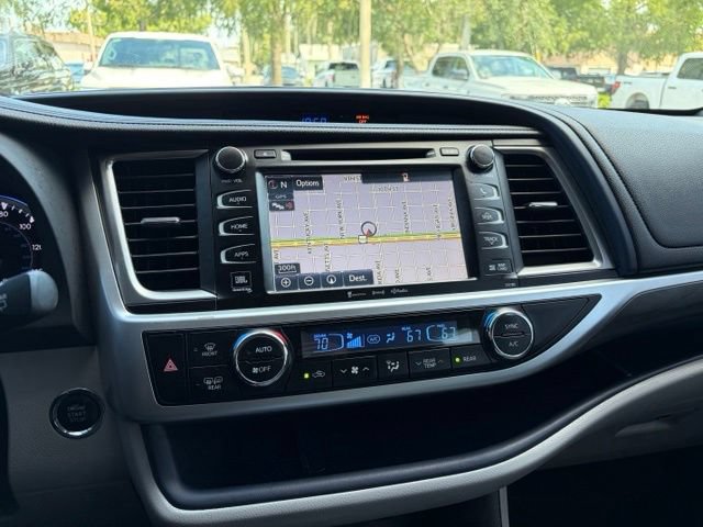 Used 2017 Toyota Highlander Limited FWD image 18