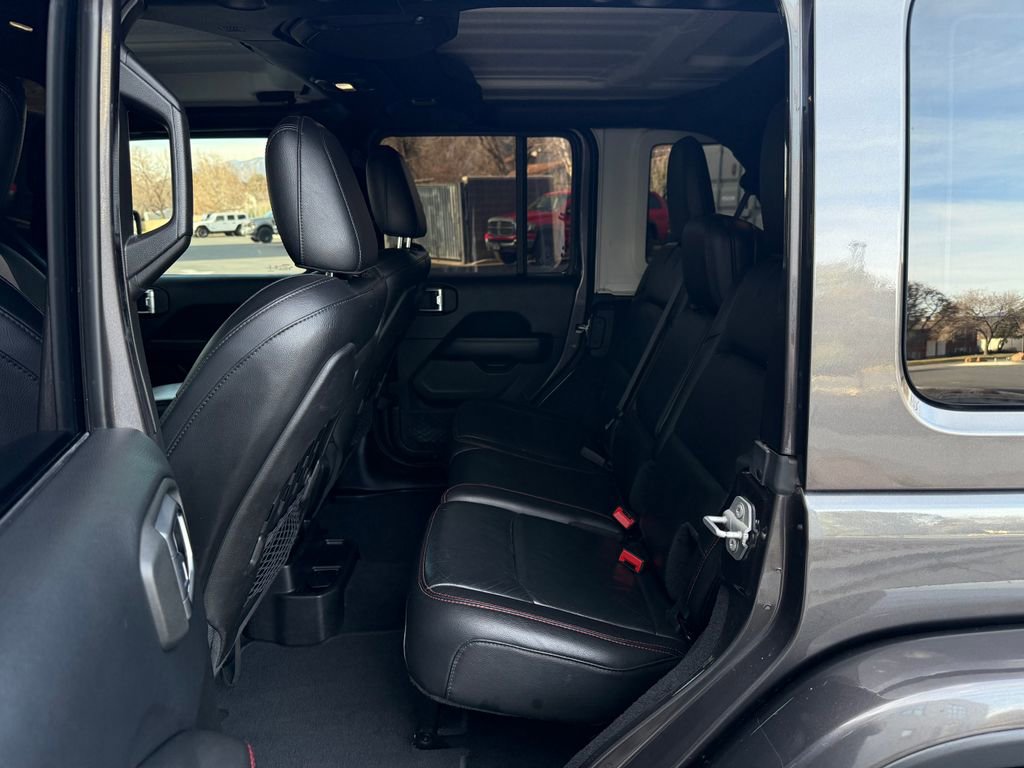 Used 2018 Jeep Wrangler Unlimited Rubicon w/ Dual Top Group image 27