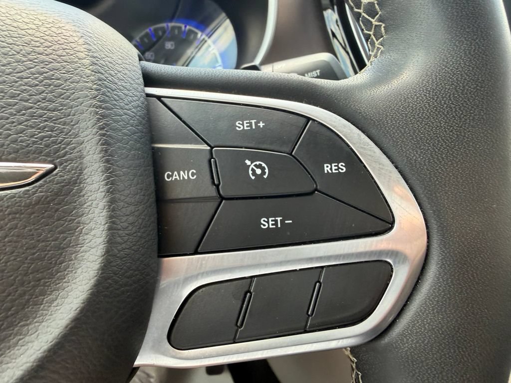 Used 2023 Chrysler Voyager LX FWD image 17