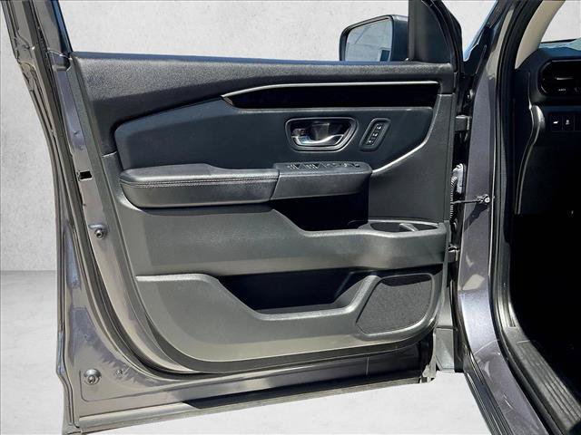 Used 2023 Honda Pilot Touring image 17
