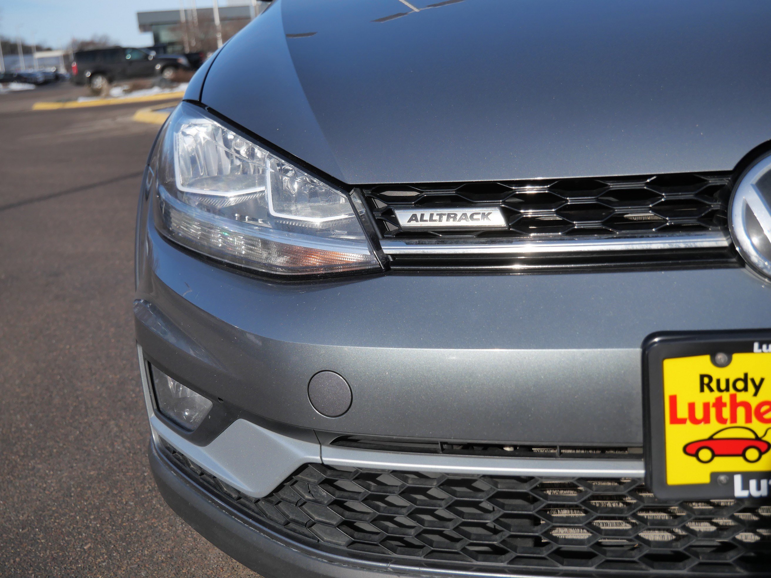 Used 2018 Volkswagen Golf Alltrack S image 16