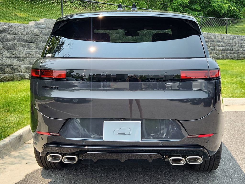 New 2025 Land Rover Range Rover Sport Dynamic SE AWD/4WD image 7
