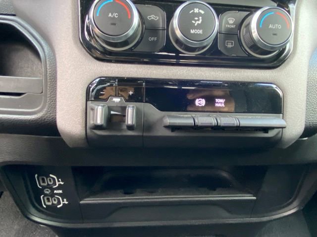 Used 2022 RAM 3500 Tradesman AWD/4WD image 23
