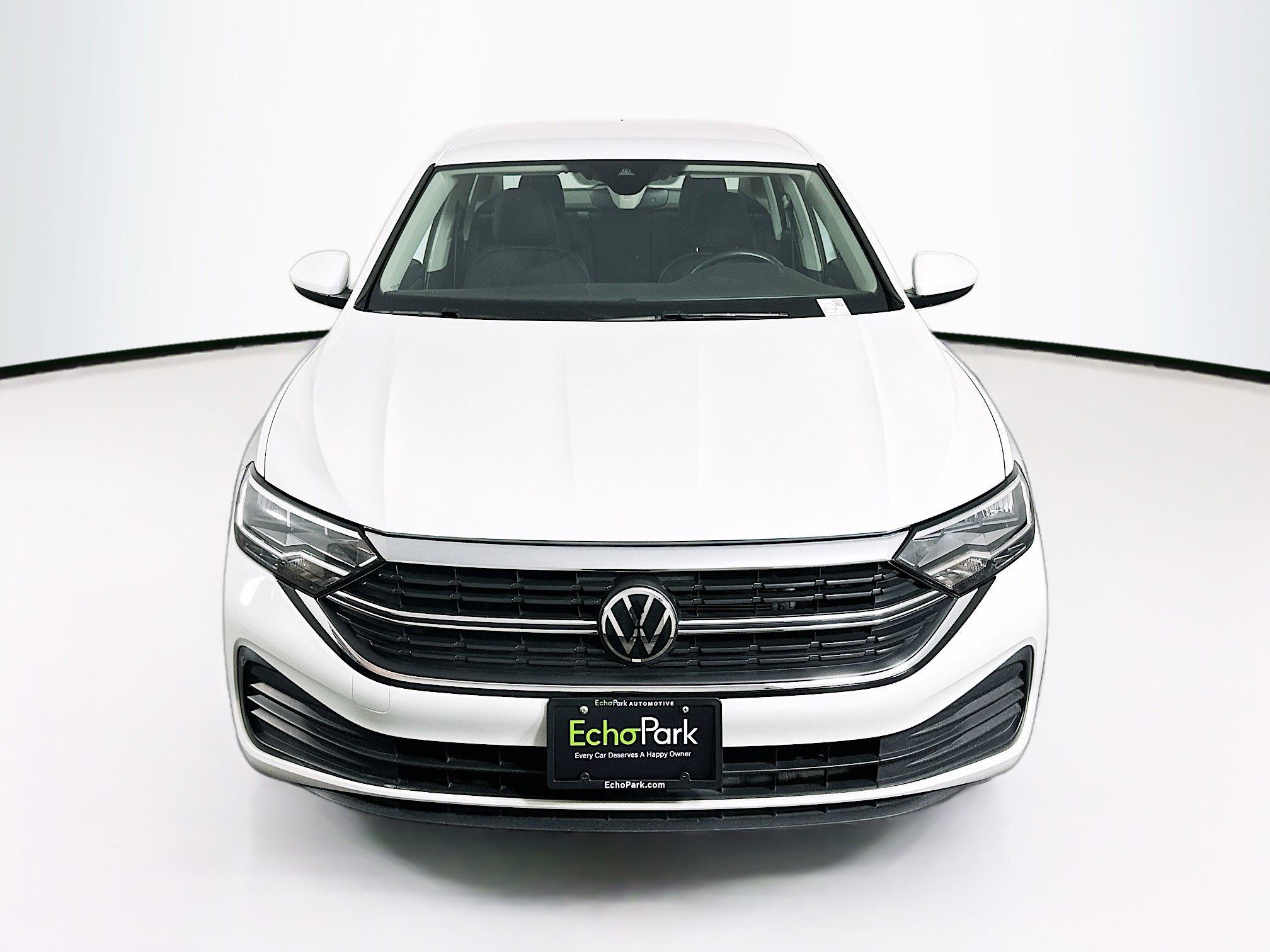Used 2024 Volkswagen Jetta S image 2