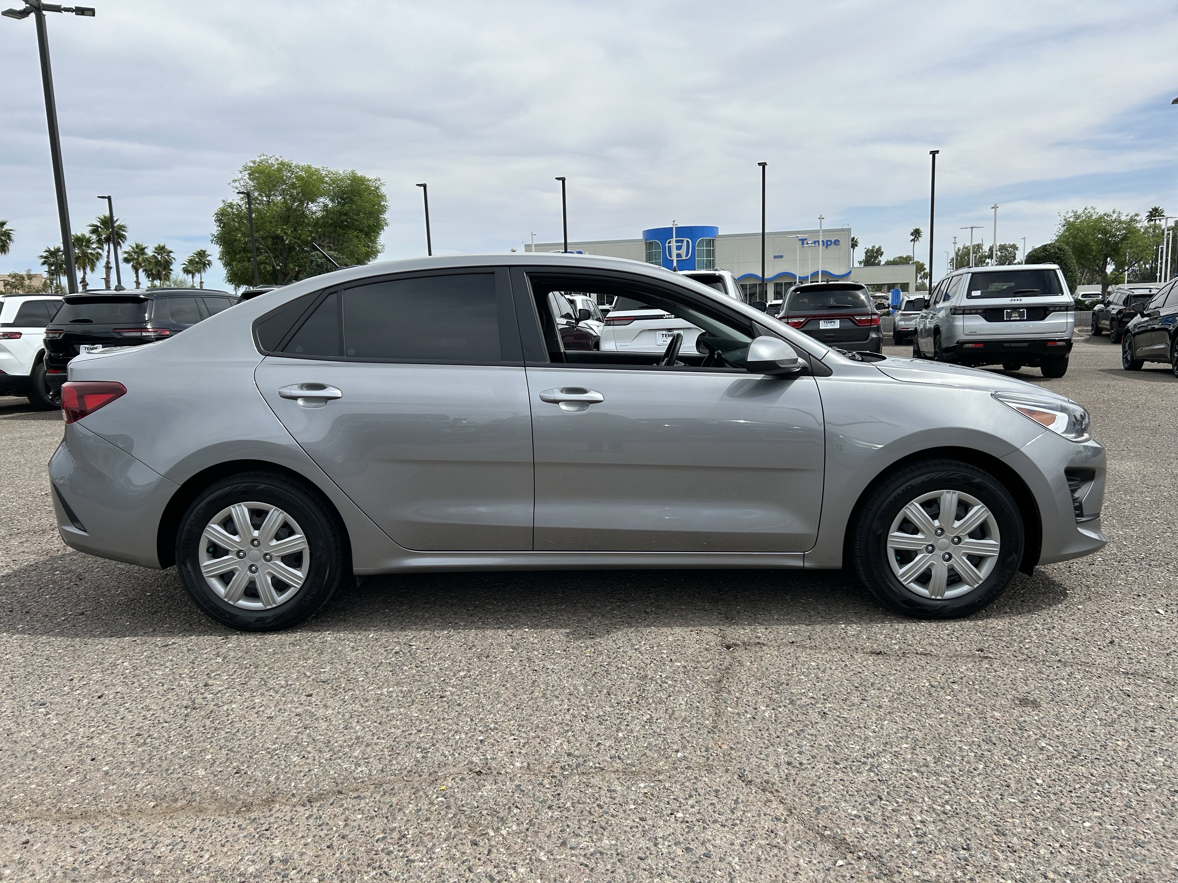 Used 2023 Kia Rio S image 6