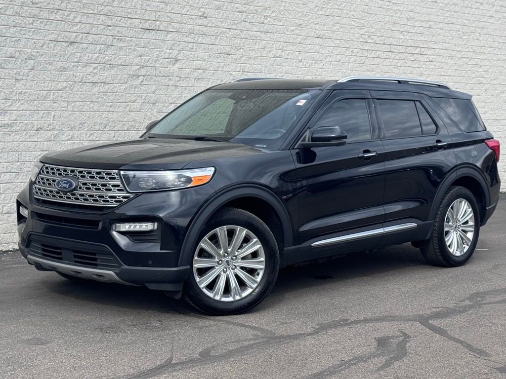 Certified 2022 Ford Explorer Limited w/ Equipment Group 301A image 2