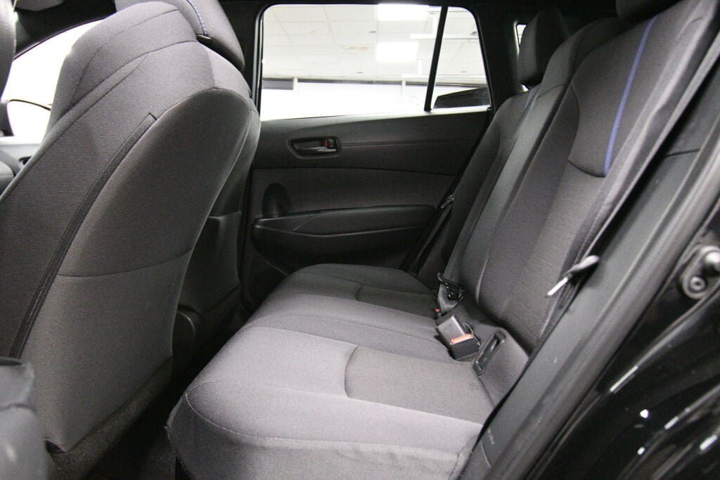 Used 2023 Toyota Corolla Cross AWD Hybrid image 19
