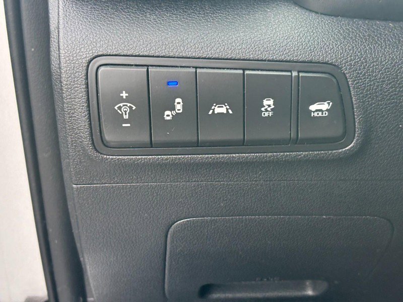 Used 2021 Hyundai Tucson Limited image 16