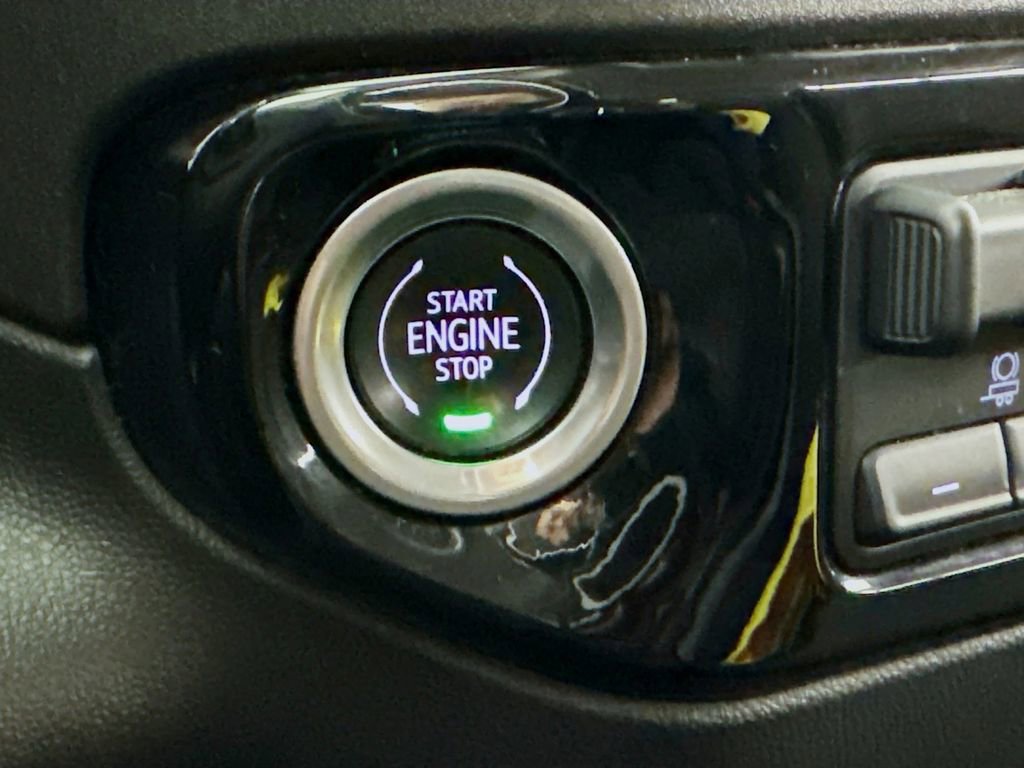 Used 2022 GMC Sierra 1500 Elevation image 34