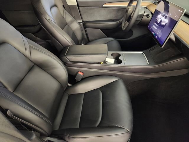 Used 2024 Tesla Model Y Performance image 3