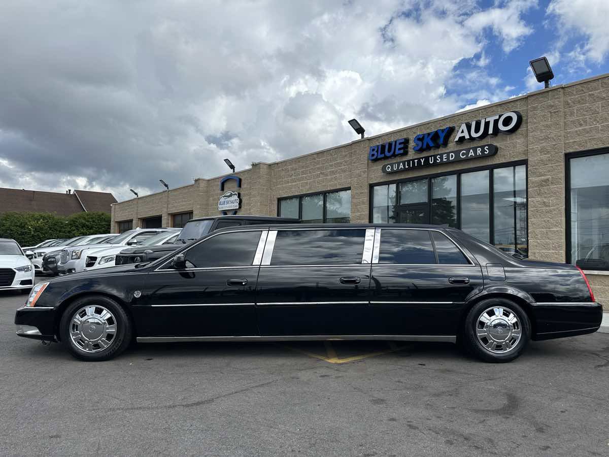 Used 2011 Cadillac DTS Limousine image 8
