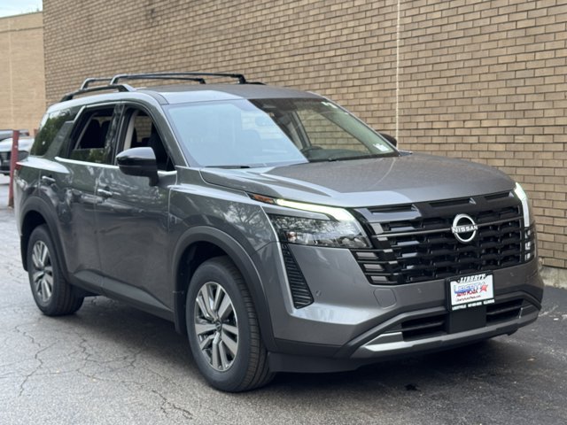 New 2026 Nissan Pathfinder SL AWD/4WD image 2