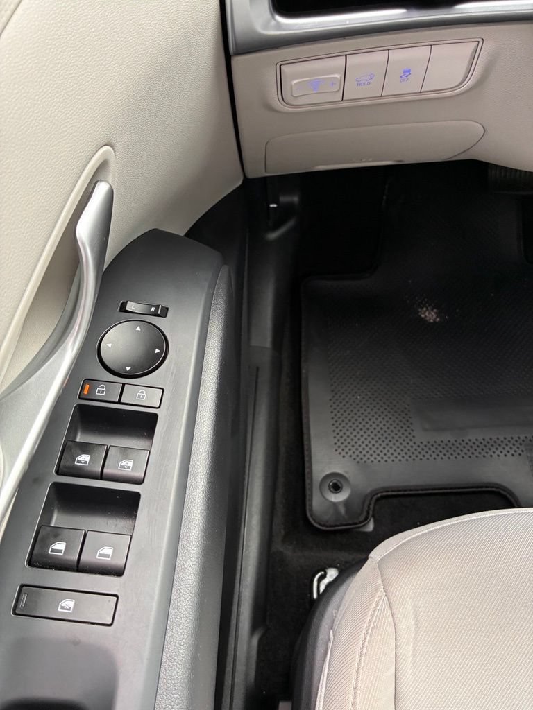 Used 2025 Hyundai Tucson SEL AWD/4WD image 27