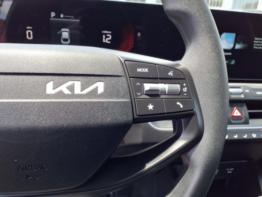 Certified 2025 Kia K4 FWD image 7