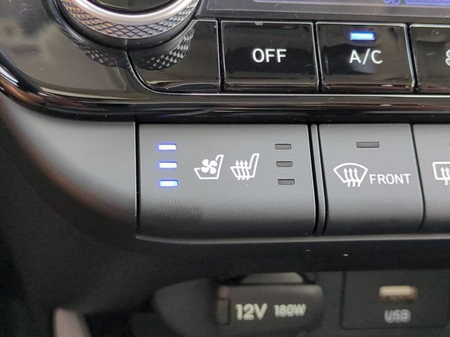 Used 2025 Hyundai Elantra Limited FWD image 23