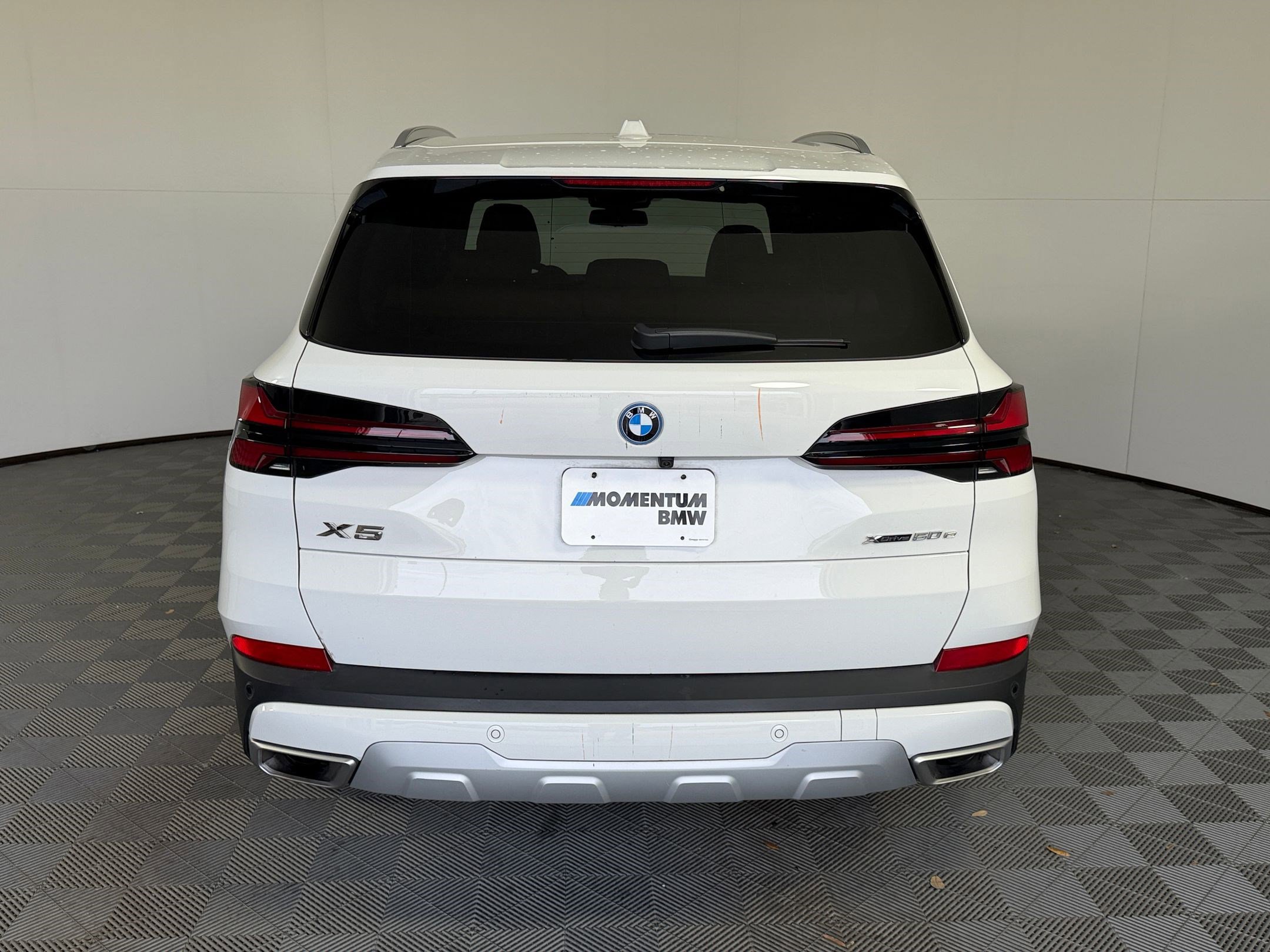 Certified 2024 BMW X5 xDrive50e w/ Parking Assistance Package image 10