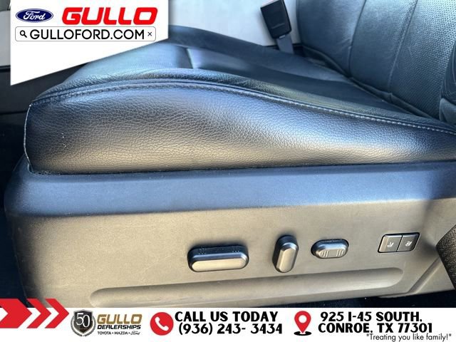 Used 2017 Ford Expedition Limited w/ Equipment Group 301A AWD/4WD image 22