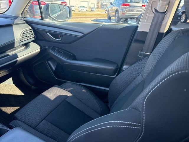 Used 2023 Subaru Outback Premium image 16