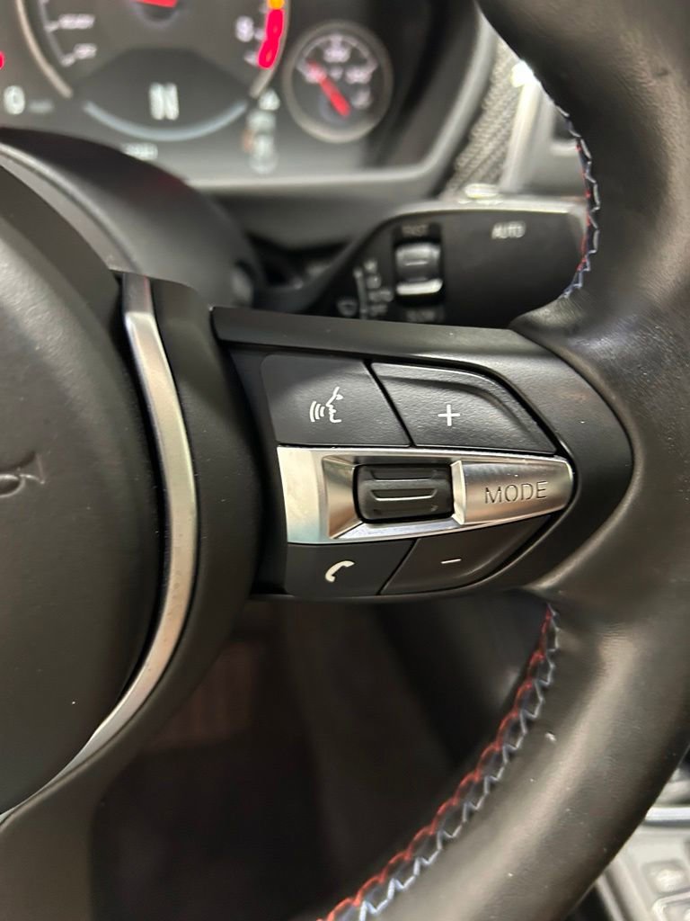 Used 2019 BMW M4 Coupe w/ Competition Package RWD image 13