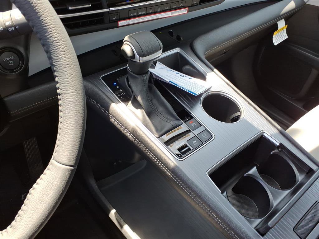 New 2026 Toyota Sienna XLE AWD/4WD image 19
