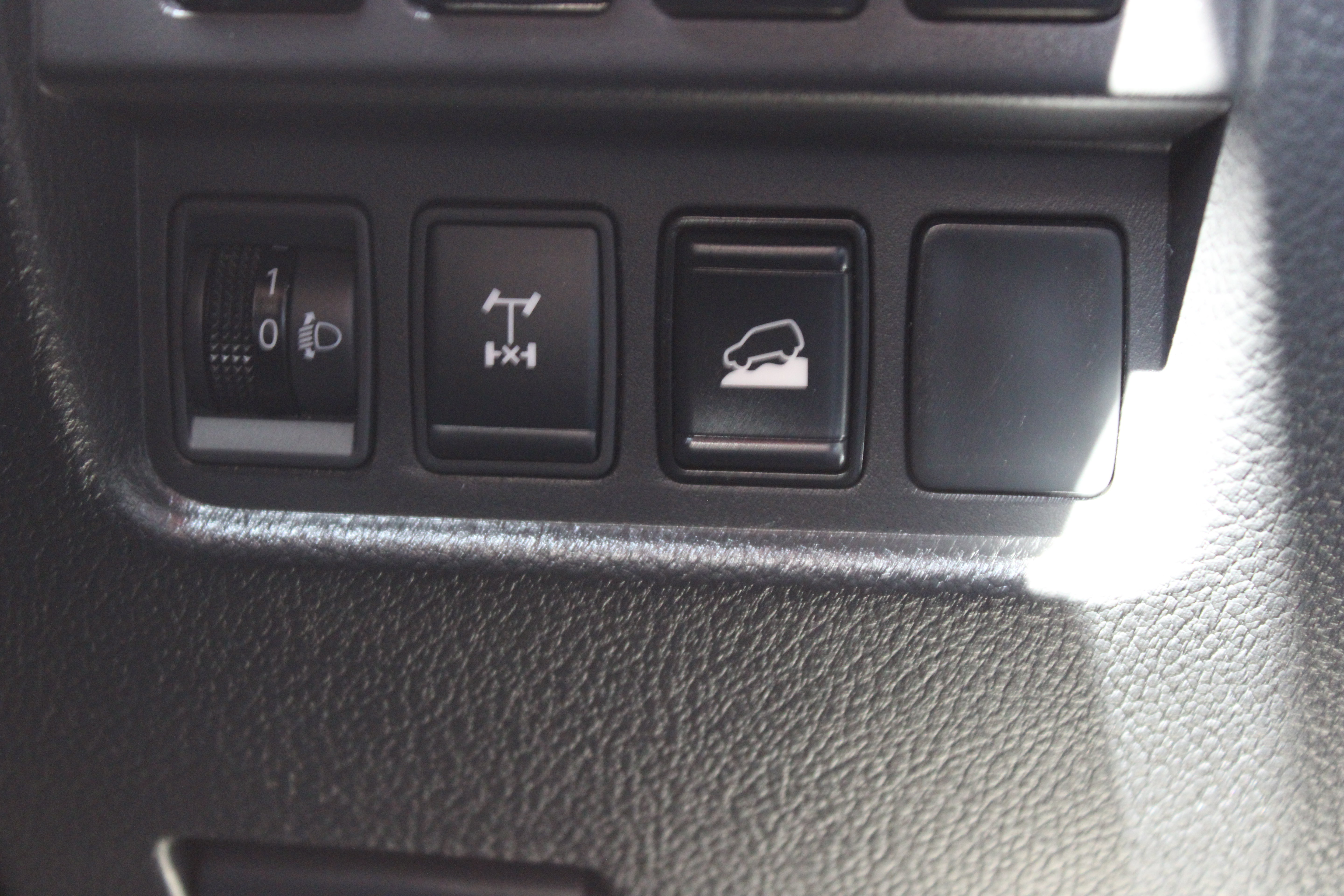 Certified 2024 Nissan Titan PRO-4X w/ Pro-4x Convenience Package AWD/4WD image 34