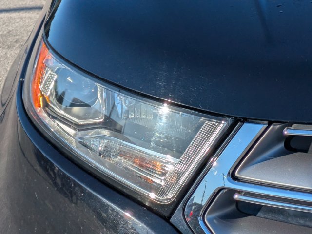 Certified 2018 Ford Edge Titanium w/ Ford Safe & Smart Package FWD image 10