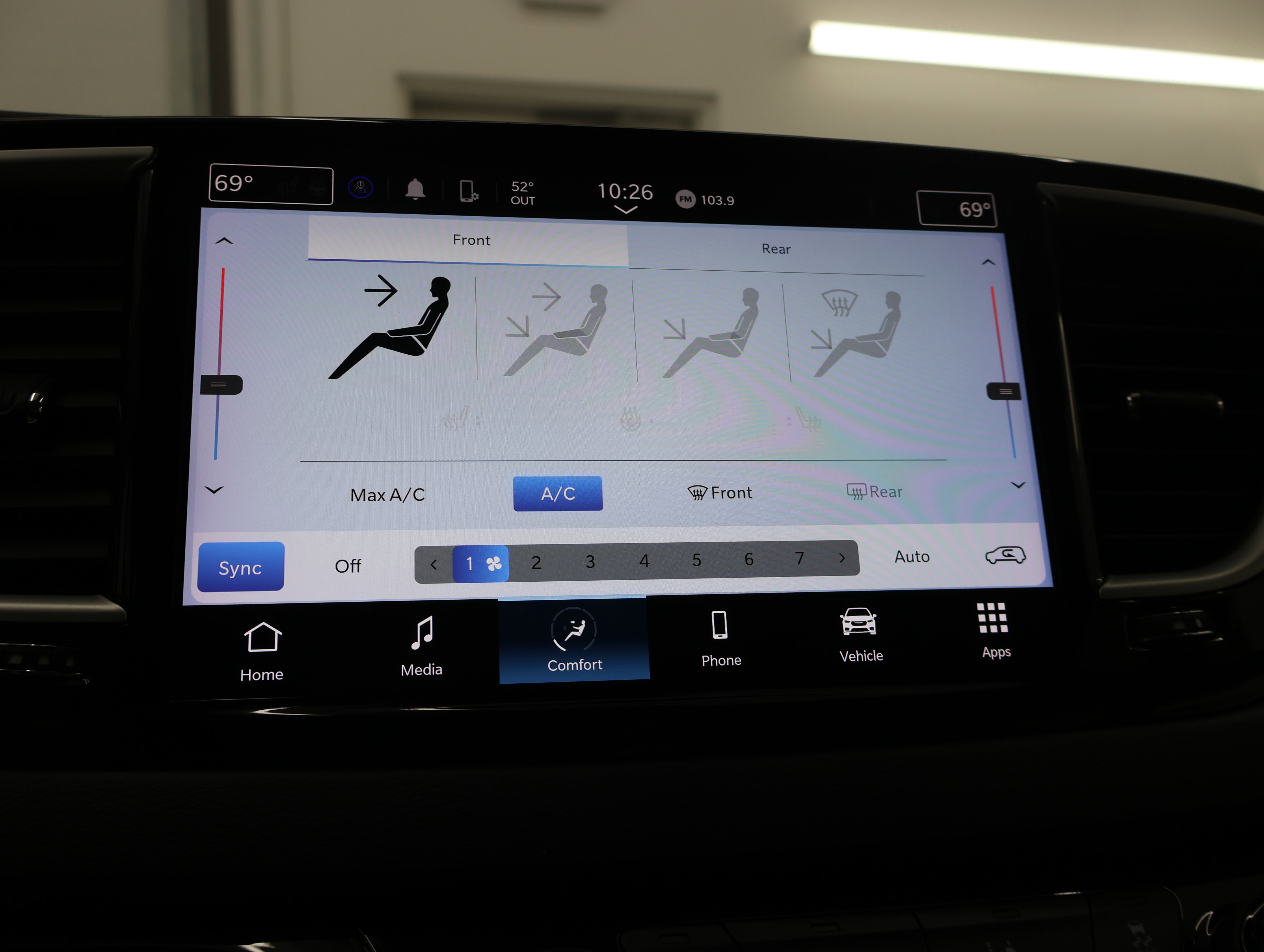 Used 2024 Chrysler Pacifica Touring-L image 52