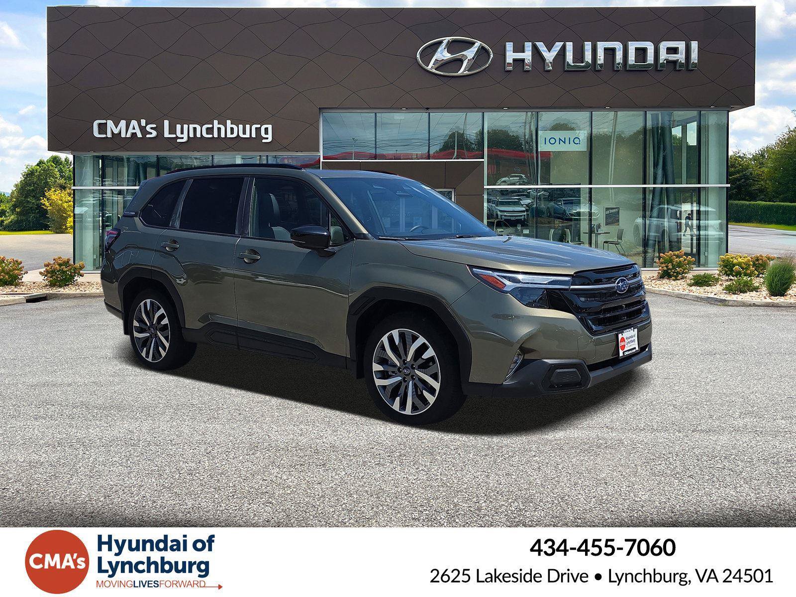 Used 2025 Subaru Forester Touring AWD/4WD image 2