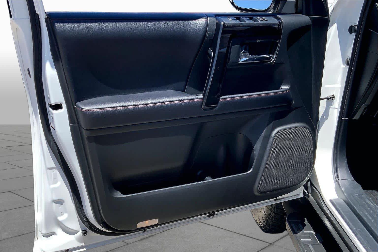 Used 2019 Toyota 4Runner SR5 AWD/4WD image 21
