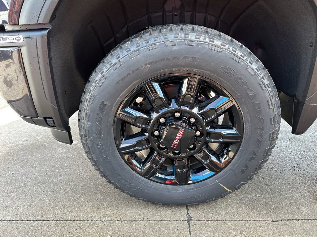 New 2026 GMC Sierra 2500 AT4 w/ AT4 Premium Plus Package image 6