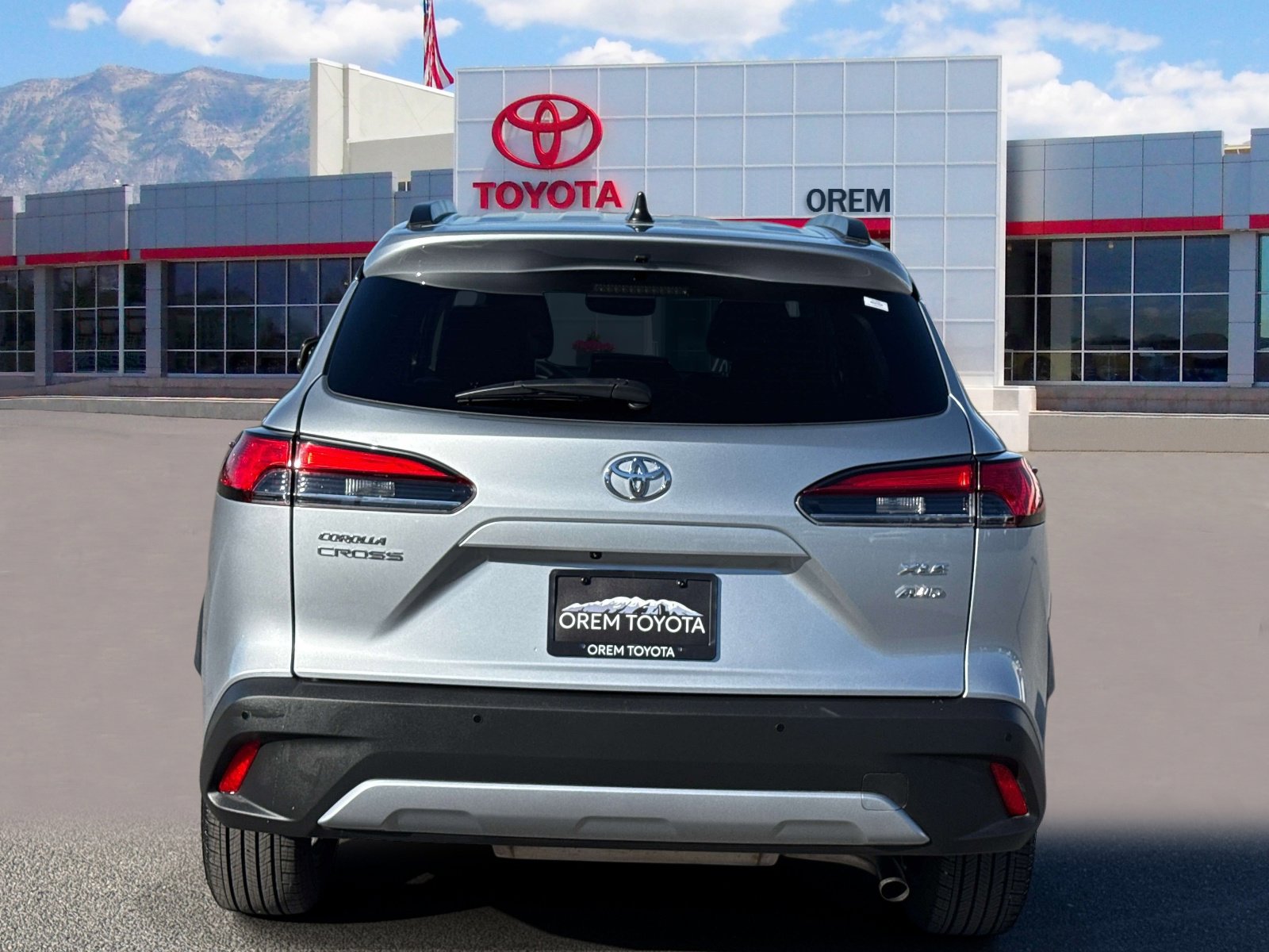 Used 2026 Toyota Corolla Cross XLE w/ Convenience Package image 4