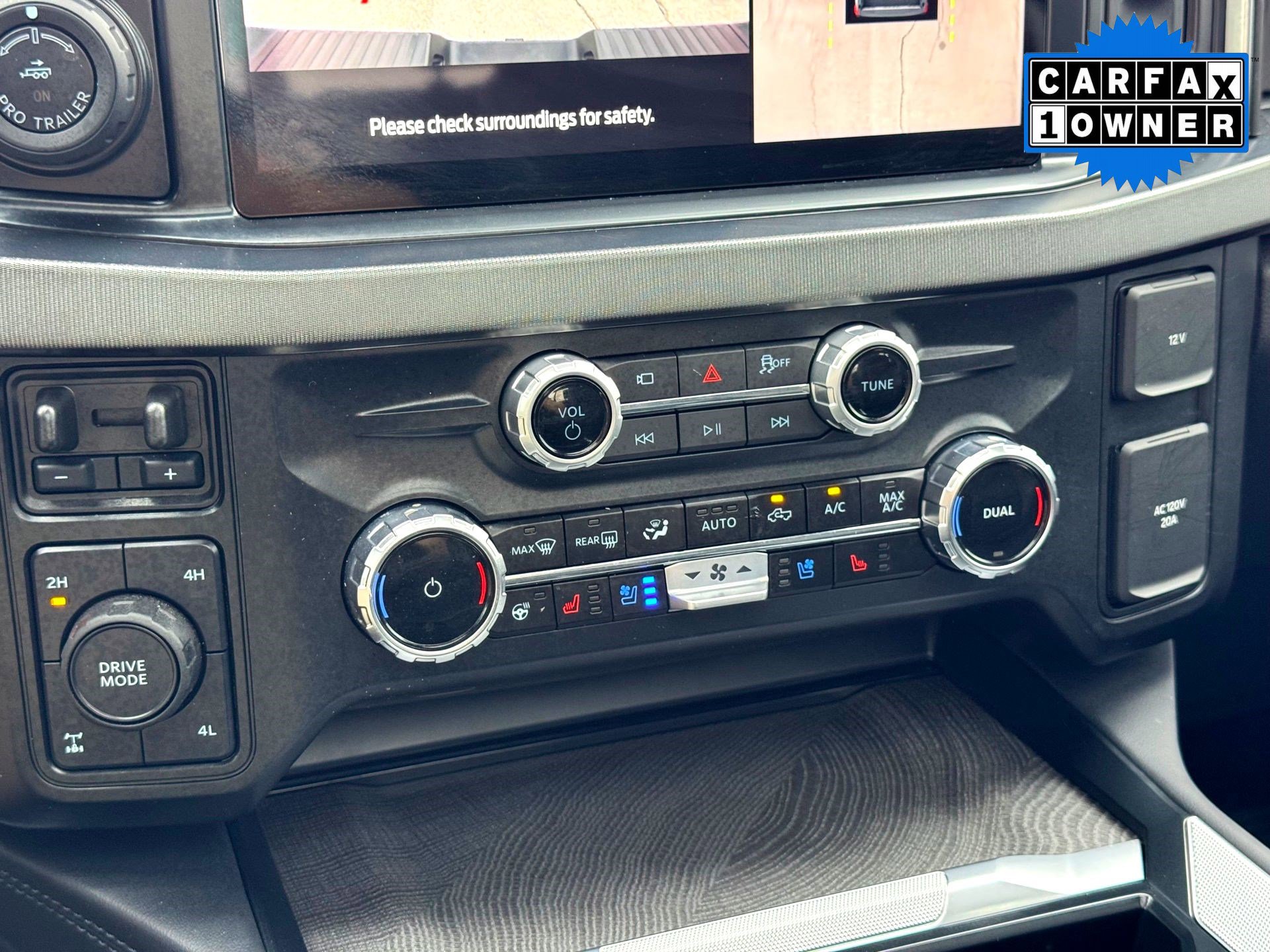 Used 2025 Ford F250 Platinum image 30