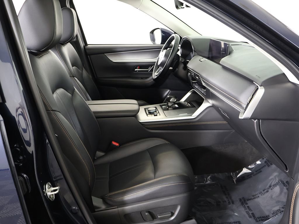 Used 2025 MAZDA CX-90 3.3 Turbo w/ Preferred Package image 32