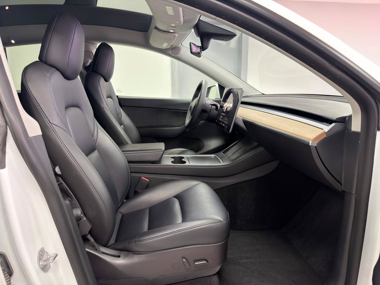 Used 2022 Tesla Model Y Performance AWD/4WD image 10