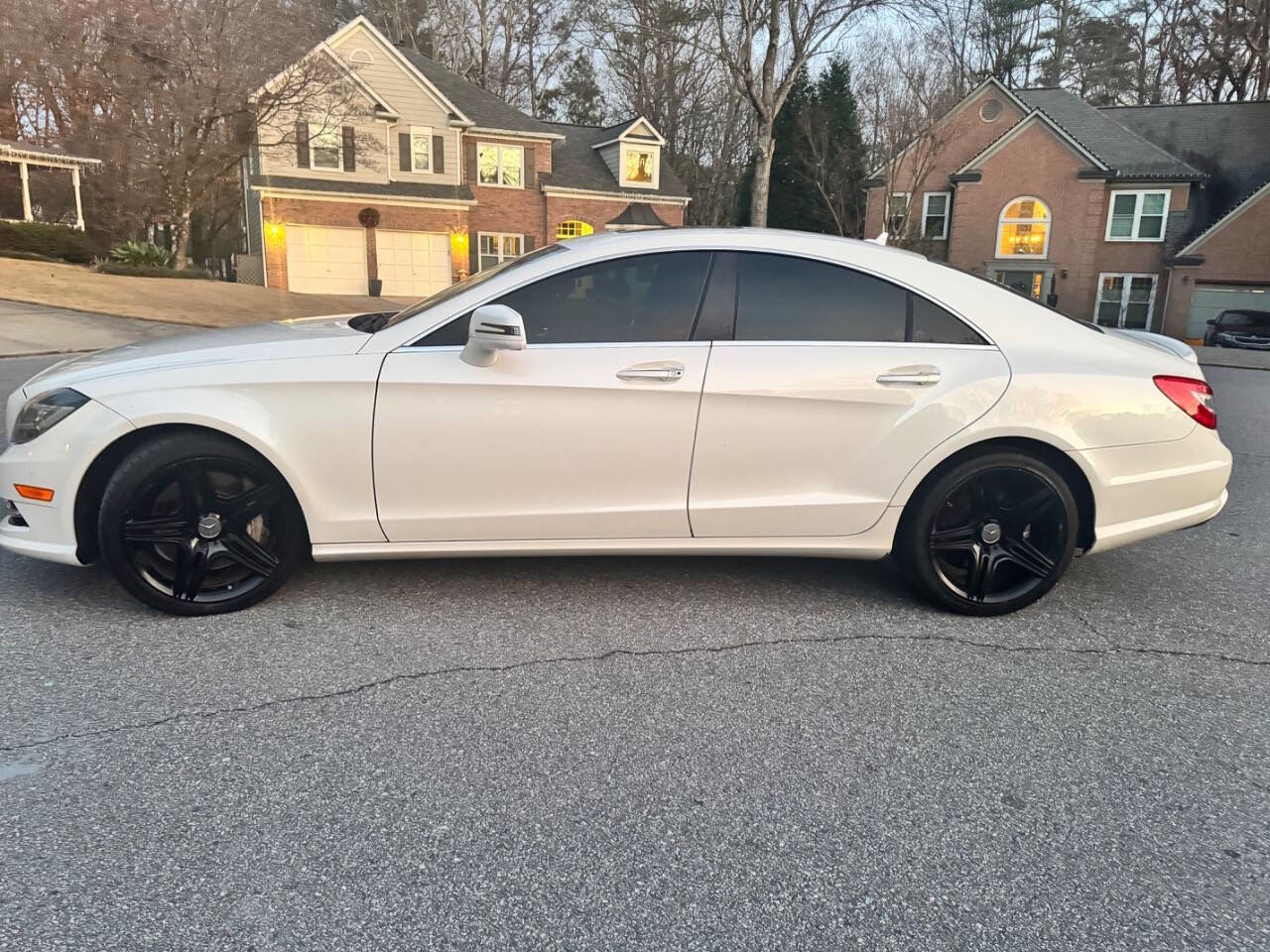 Used 2014 Mercedes-Benz CLS 550 w/ Premium 1 Package image 4