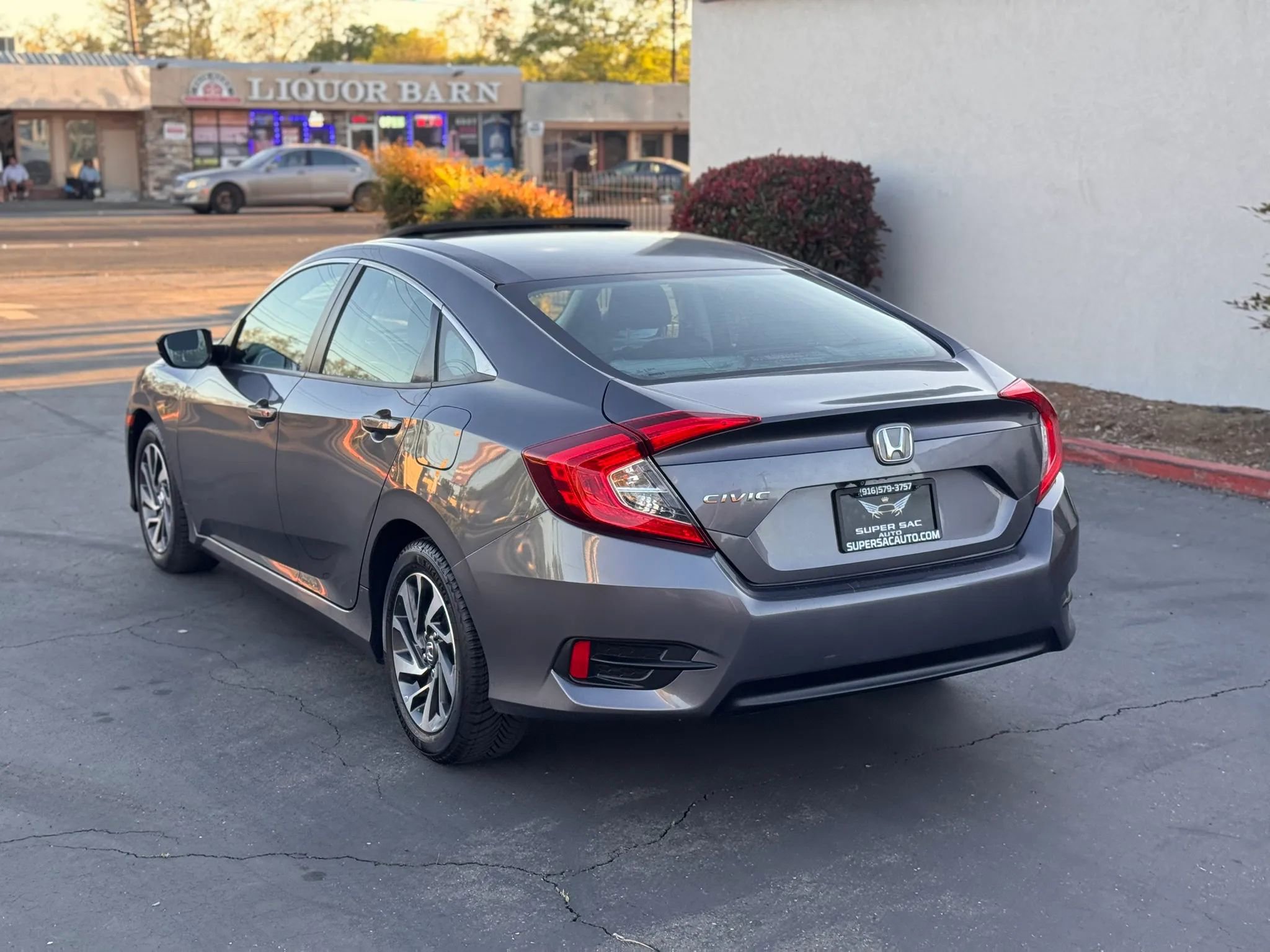 Used 2016 Honda Civic EX image 4