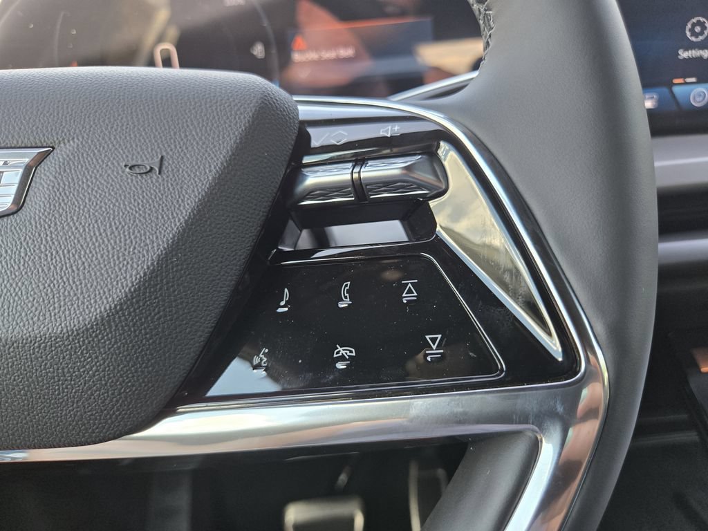 New 2027 Cadillac Vistiq Luxury AWD/4WD image 17