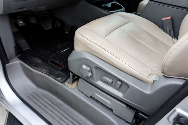 Used 2016 Nissan NV 3500 SL image 40