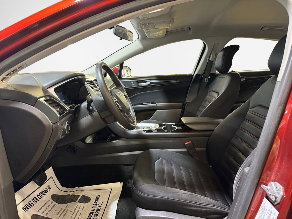 Used 2014 Ford Fusion SE w/ Equipment Group 201A image 12