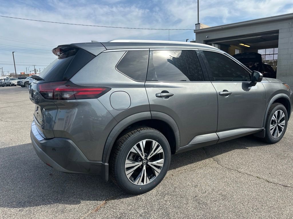 Certified 2021 Nissan Rogue SV w/ Premium Package FWD image 5