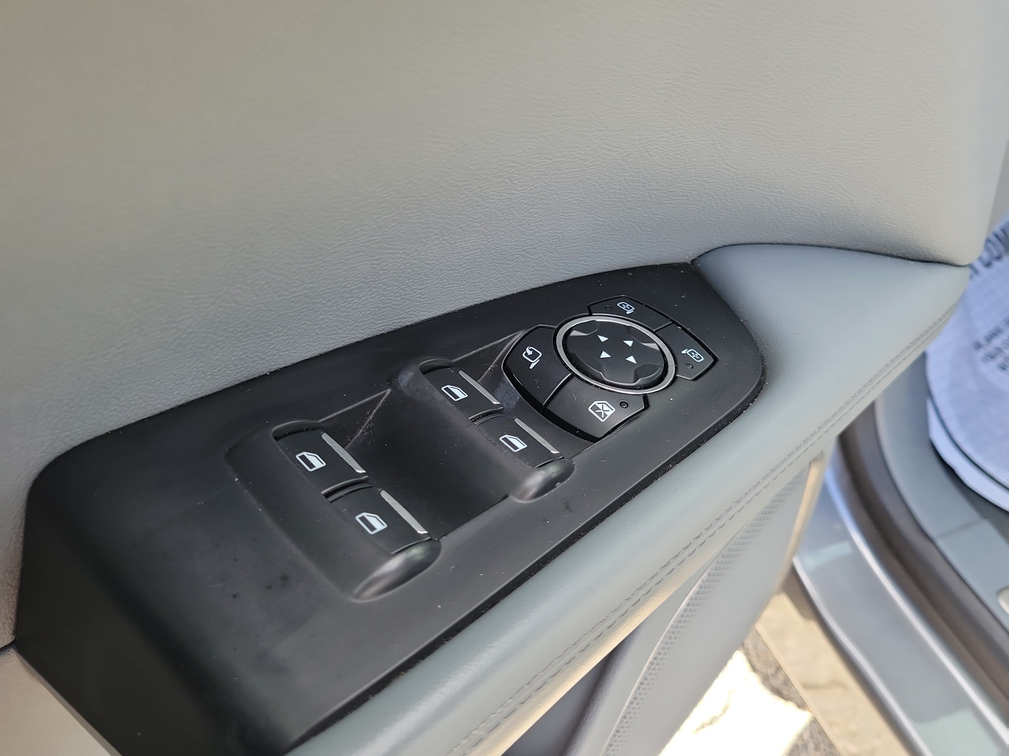 Used 2022 Lincoln Nautilus Reserve FWD image 19