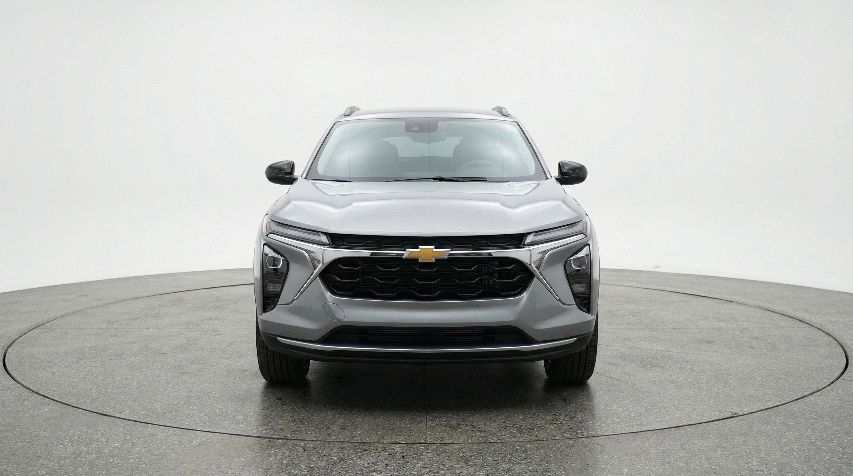 Used 2025 Chevrolet Trax LT FWD image 2